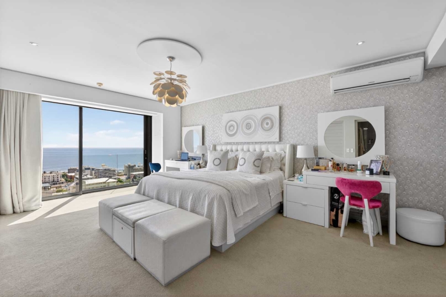 3 Bedroom Property for Sale in Sea Point Western Cape